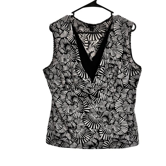 East 5th Tops - East 5th Black & White Sleeveless Top Abstract Pattern V Neck XL  Babydoll Boho